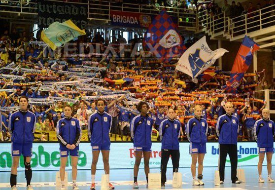 Ziua in care femeile au invins definitiv barbatii Handbal